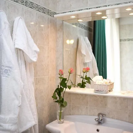 Royal Olympic Hotel 4*